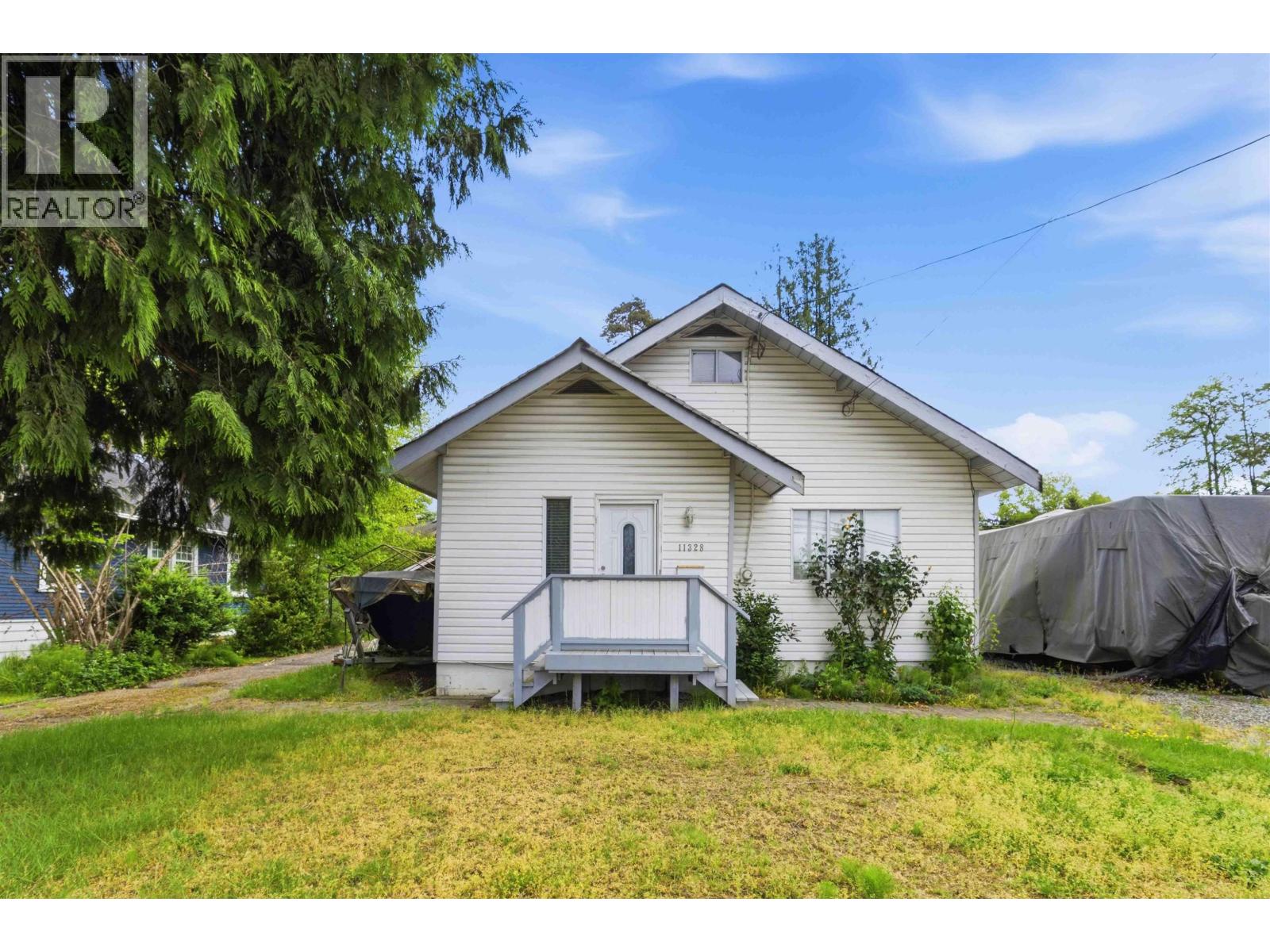 11328 MAPLE CRESCENT