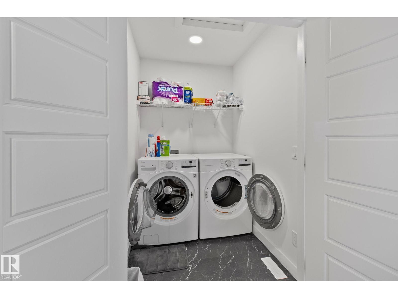 21027 130 AV NW, Edmonton