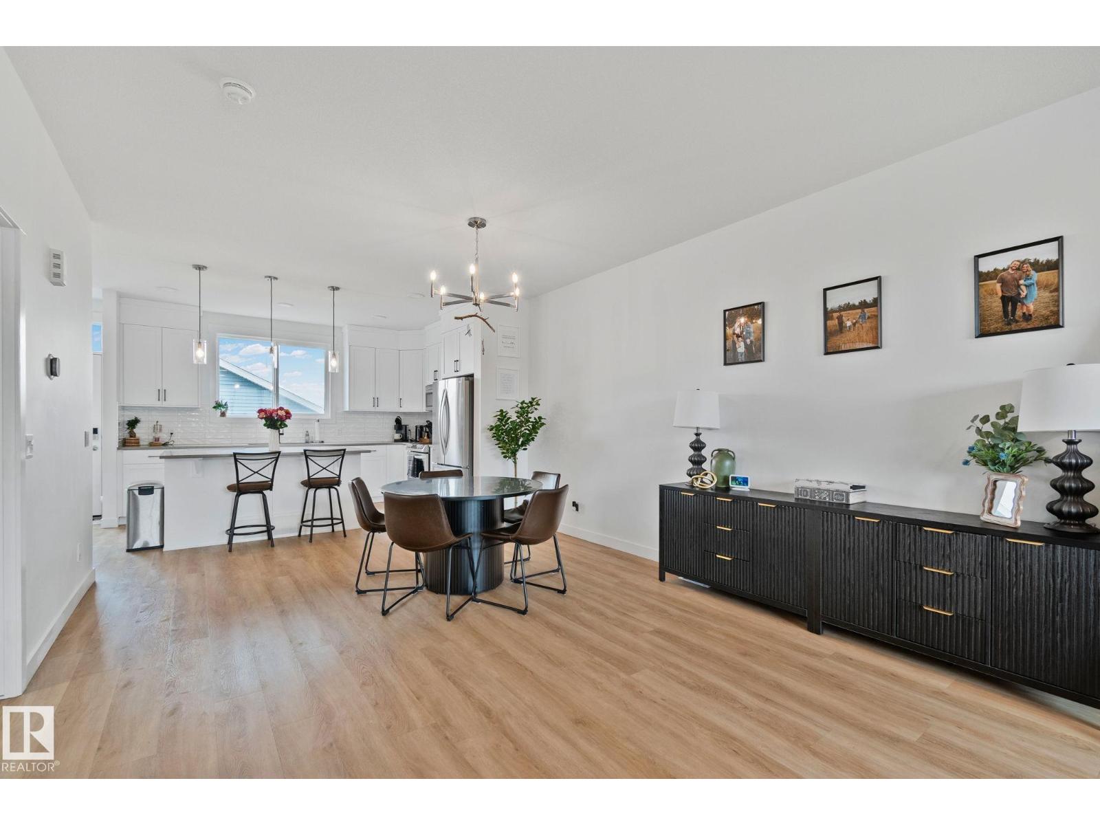 21027 130 AV NW, Edmonton