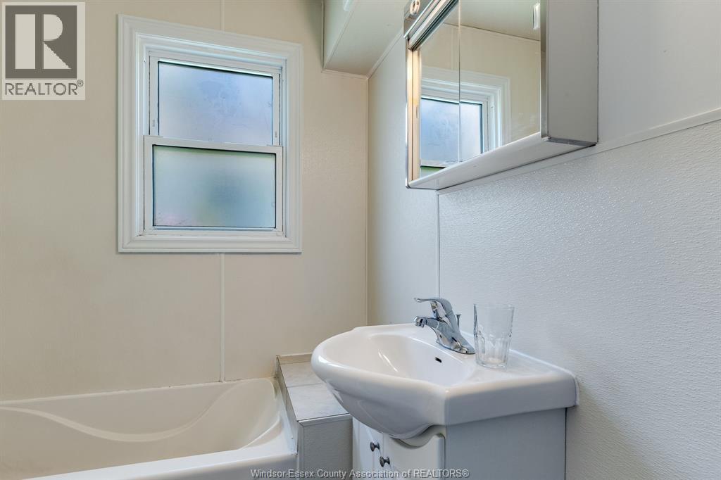 84 Robinson STREET, Leamington, Ontario, N8H1Z4 — Photo 13