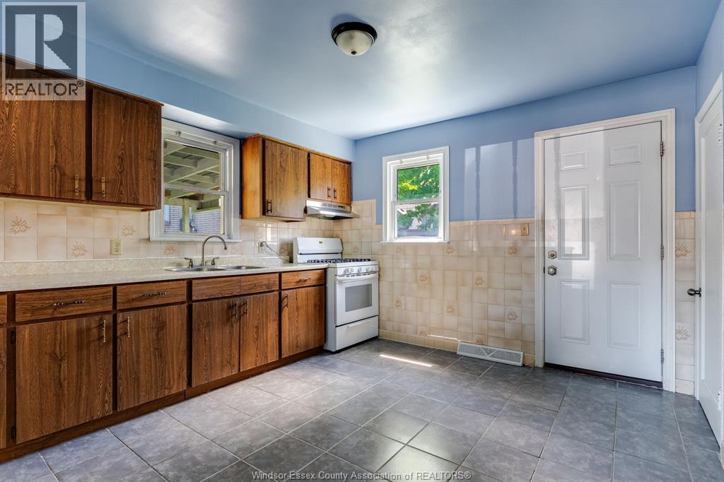 84 Robinson STREET, Leamington, Ontario, N8H1Z4 — Photo 5