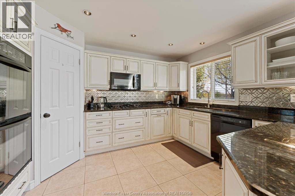 9597 MANITOU CRESCENT, Windsor, Ontario, N8P1H8 — Photo 16