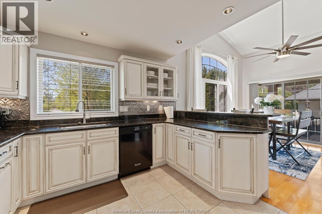9597 MANITOU CRESCENT, Windsor, Ontario, N8P1H8 — Photo 36