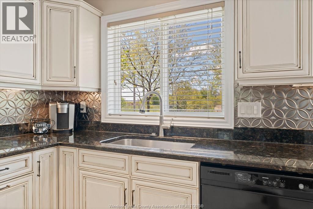 9597 MANITOU CRESCENT, Windsor, Ontario, N8P1H8 — Photo 46