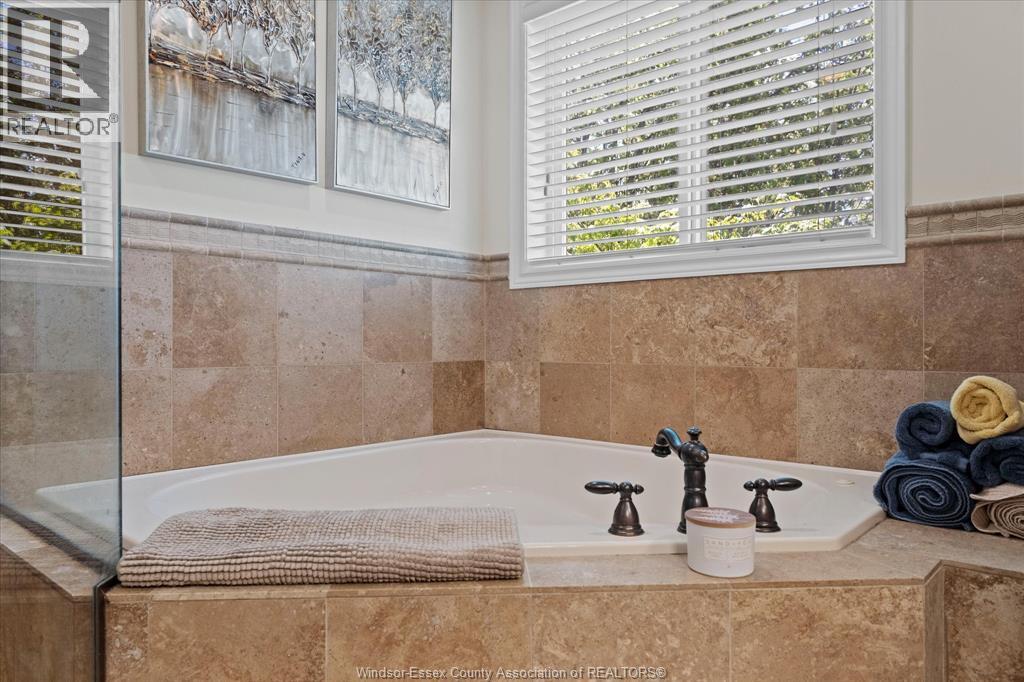 9597 MANITOU CRESCENT, Windsor, Ontario, N8P1H8 — Photo 17