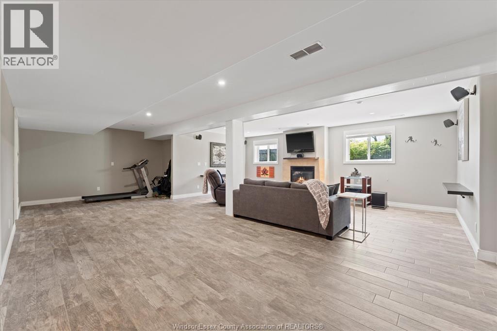 9597 MANITOU CRESCENT, Windsor, Ontario, N8P1H8 — Photo 18