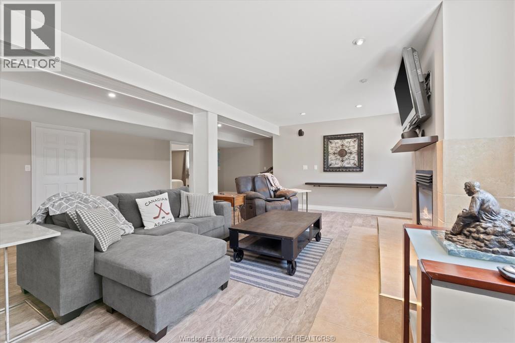 9597 MANITOU CRESCENT, Windsor, Ontario, N8P1H8 — Photo 13