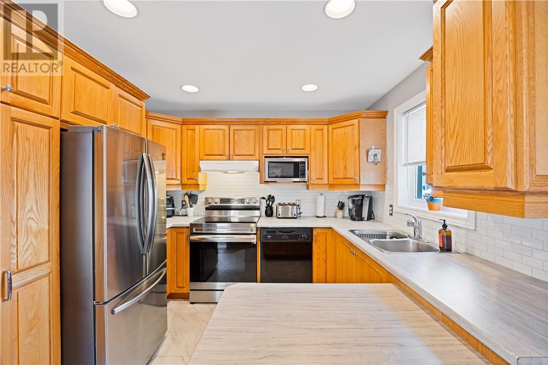 132 Ravina Avenue, Garson, Ontario, P3L1B8 — Photo 7