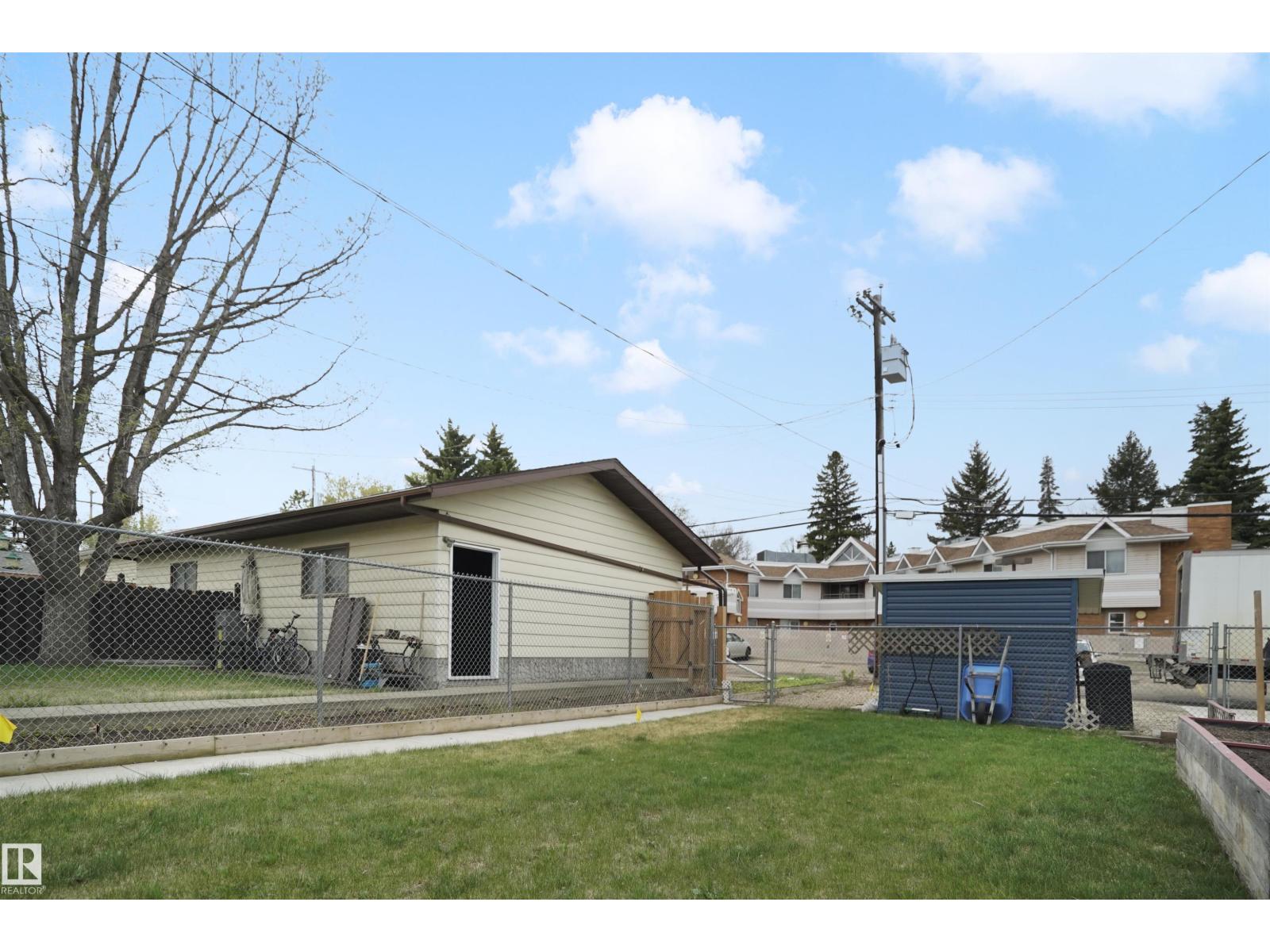 8540 89 ST NW - 49