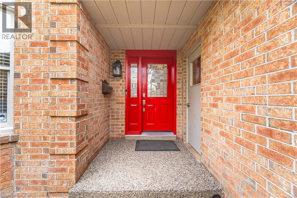 1004 ROXBOROUGH Drive, Oakville, Ontario, L6M1E3 — Photo 4