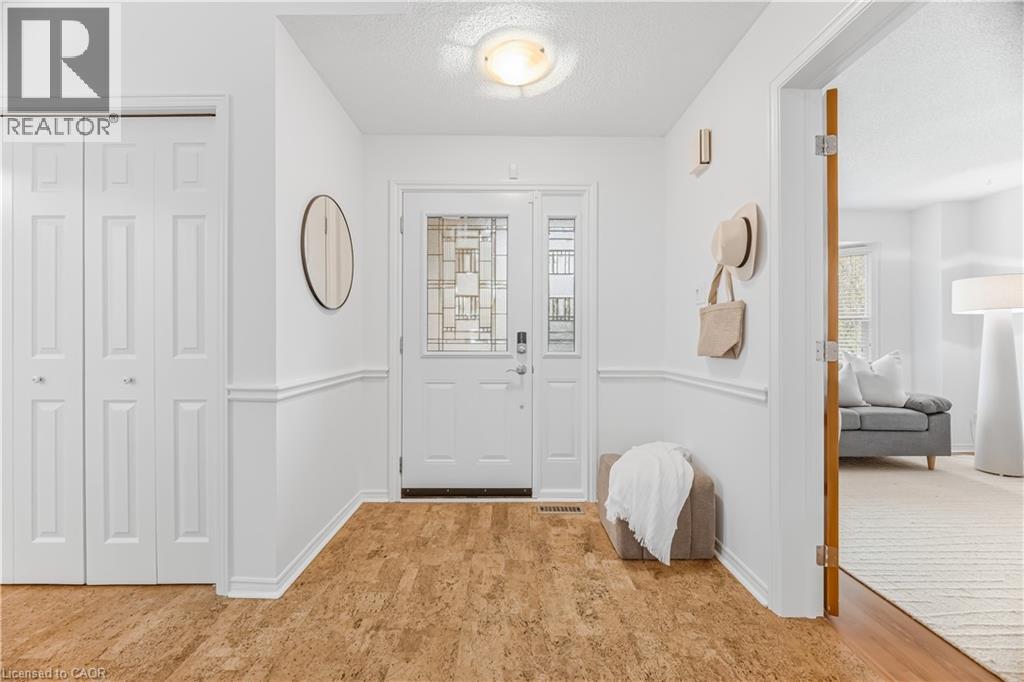 1004 ROXBOROUGH Drive, Oakville, Ontario, L6M1E3 — Photo 5