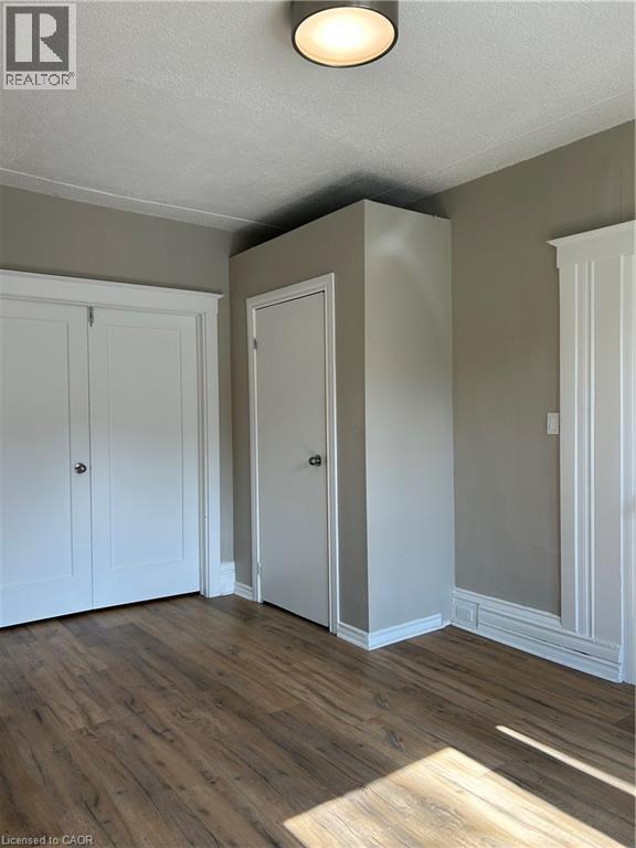 62 BARNESDALE Avenue S, Hamilton, Ontario, L8M2V4 — Photo 3