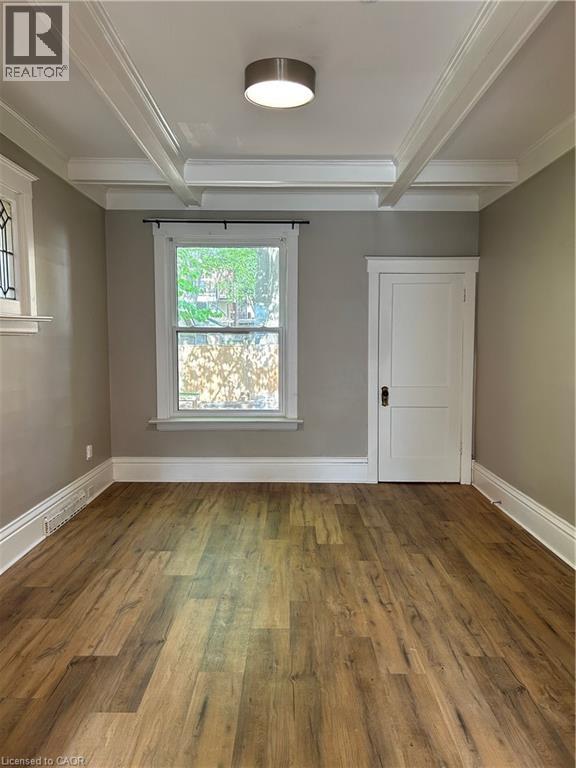 62 BARNESDALE Avenue S, Hamilton, Ontario, L8M2V4 — Photo 4