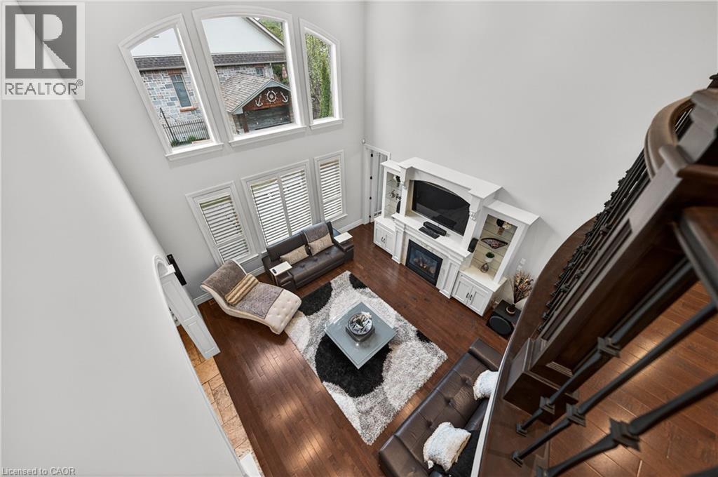 245 JOSEPH SCHOERG Crescent - 30