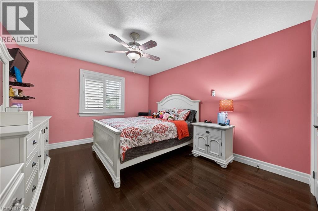 245 JOSEPH SCHOERG Crescent - 31