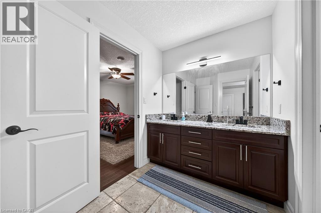 245 JOSEPH SCHOERG Crescent - 35