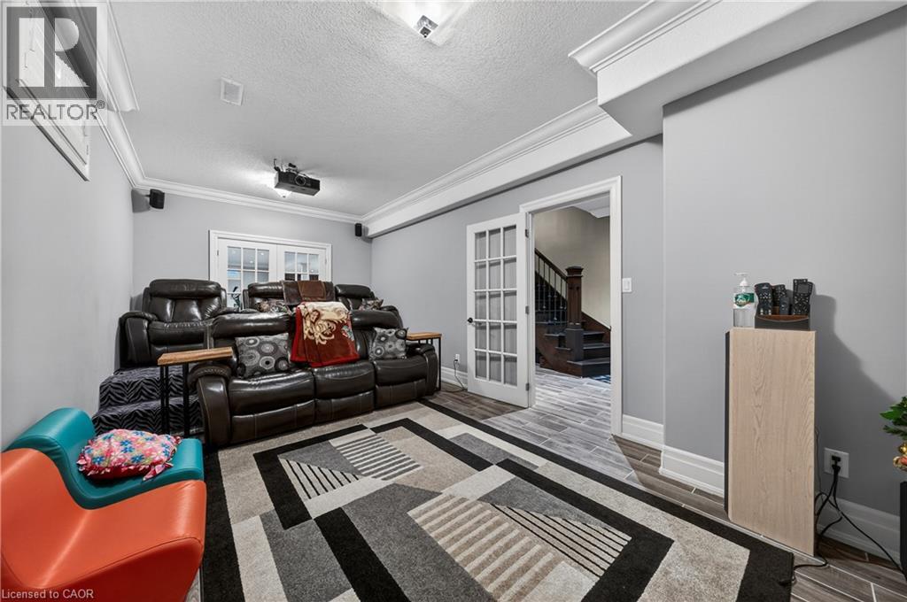 245 JOSEPH SCHOERG Crescent - 39