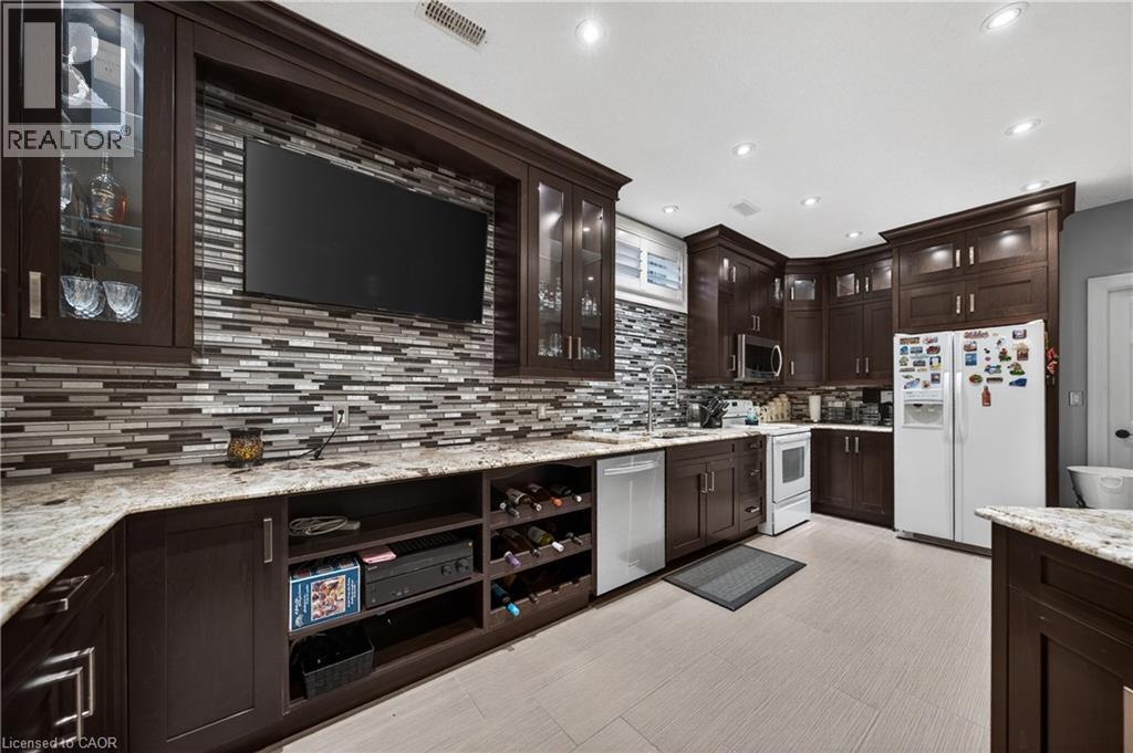 245 JOSEPH SCHOERG Crescent - 44