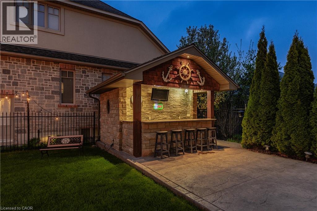 245 JOSEPH SCHOERG Crescent - 7