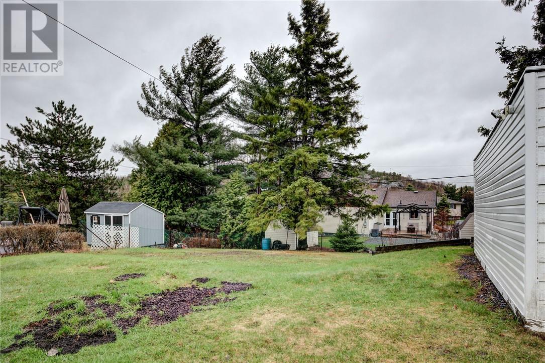 233 Fourth Avenue, Lively, Ontario, P3Y1M4 — Photo 2