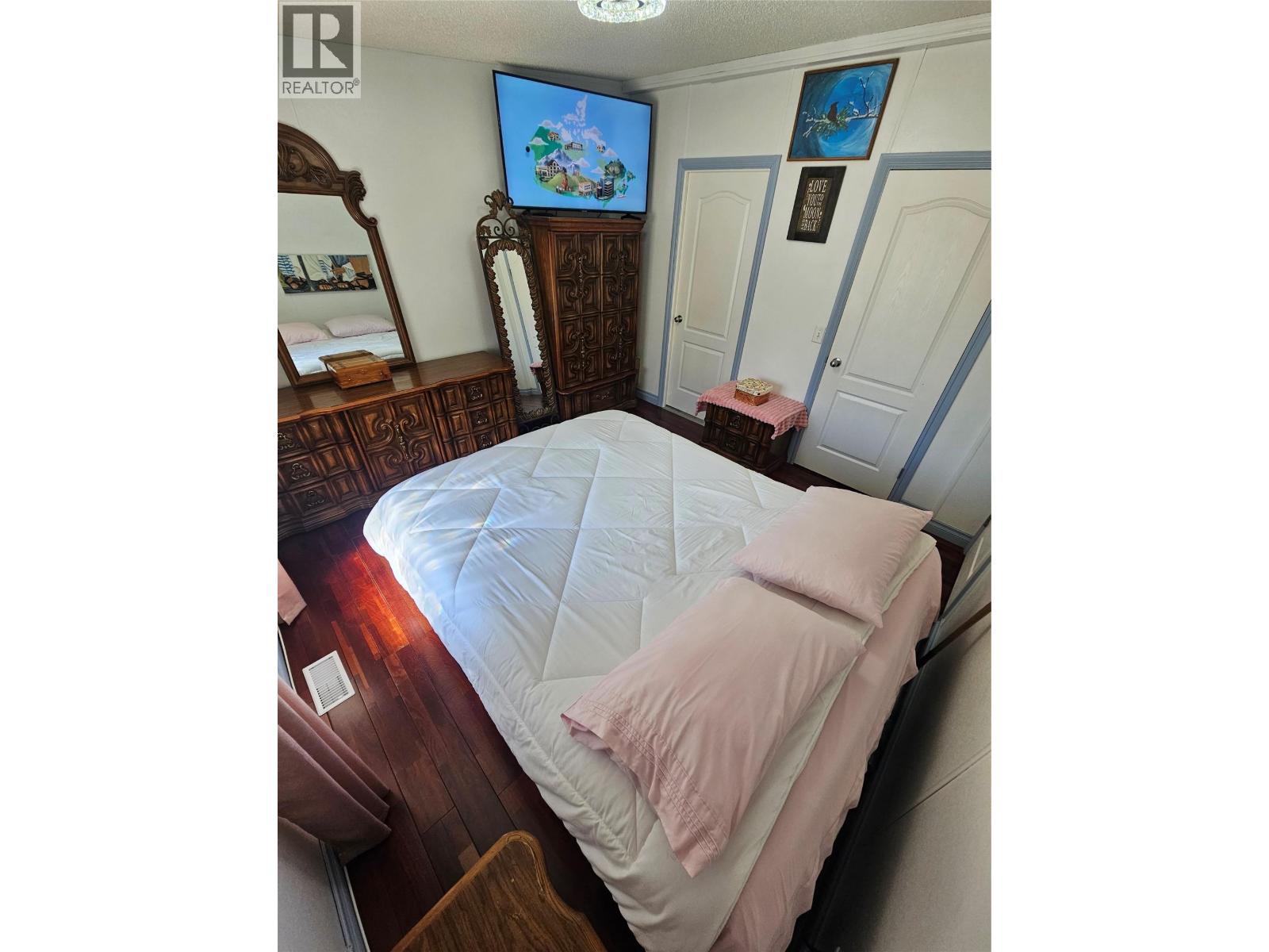 #38 5371 Princeton Avenue - 17