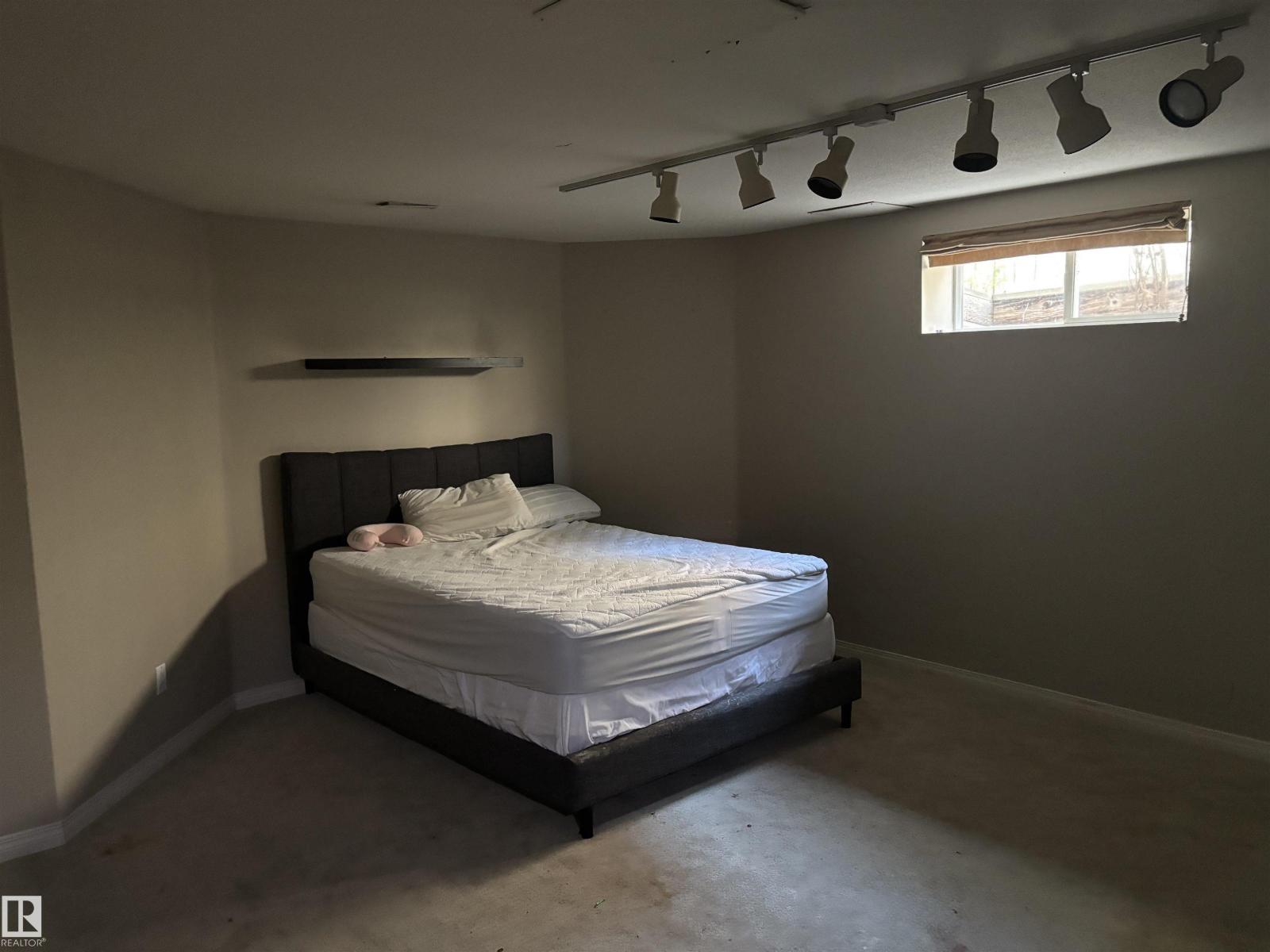 3516 49 AV — photo 15