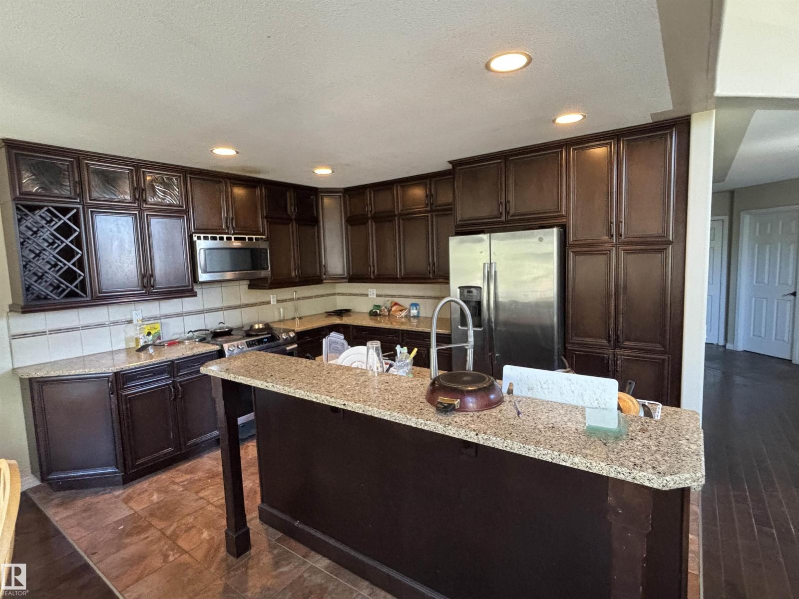 3516 49 AV — photo 7