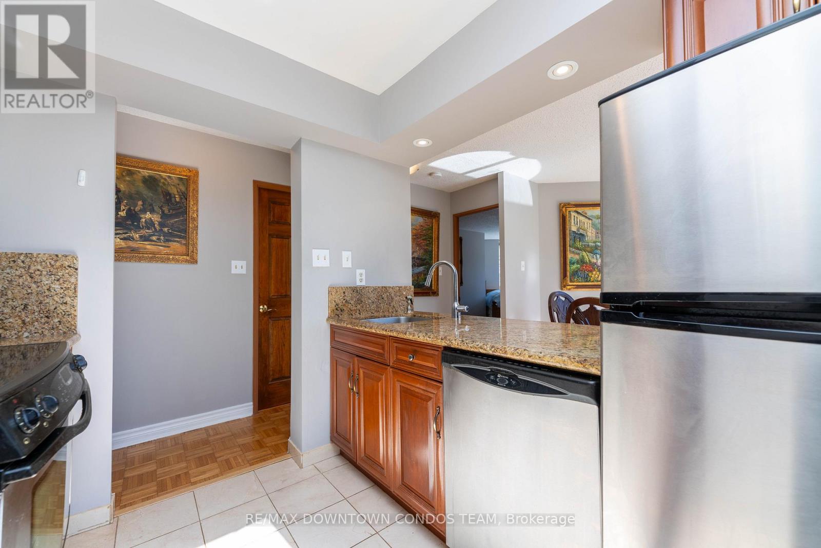 #506 44 ST JOSEPH STREET - 18