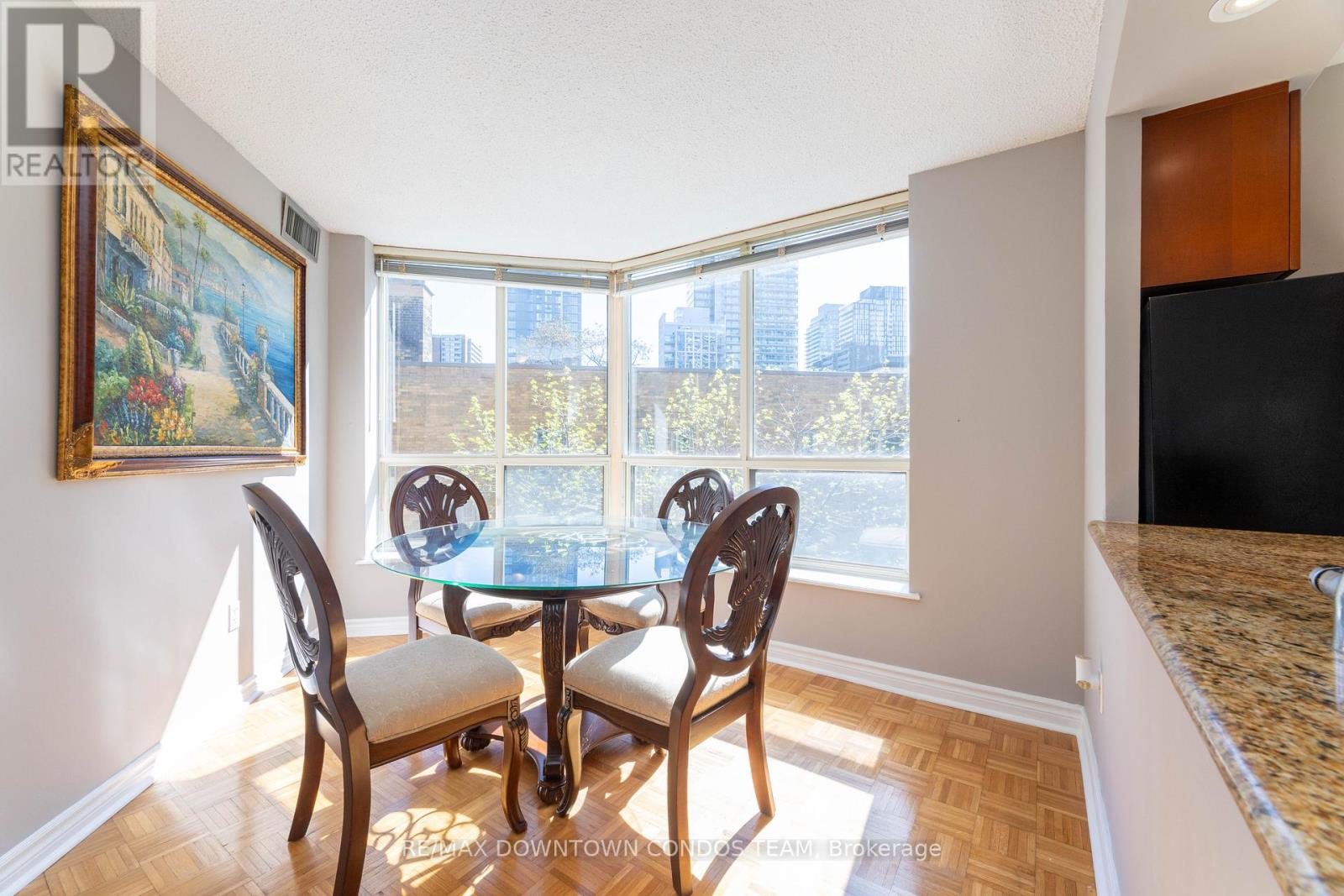#506 44 ST JOSEPH STREET - 32