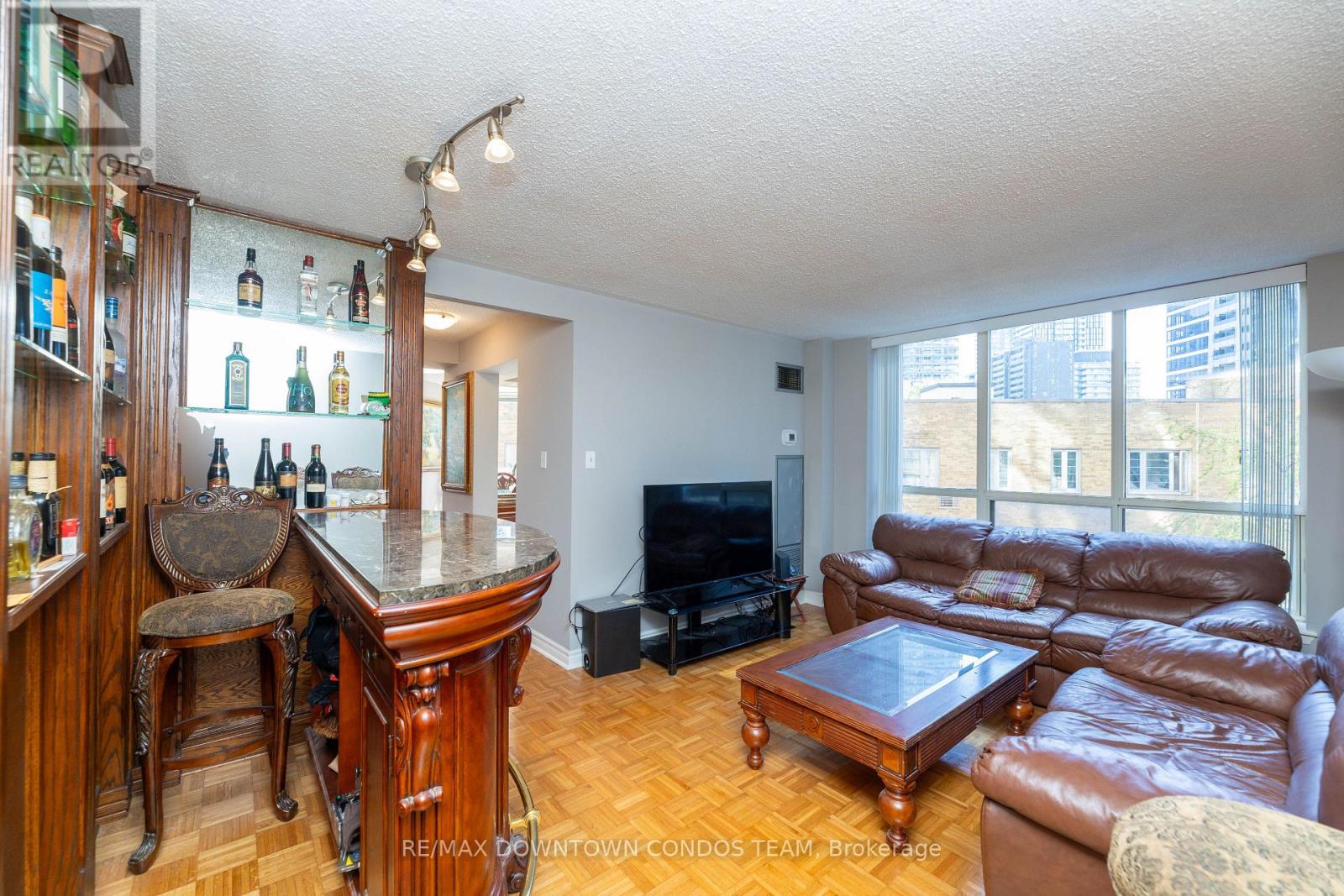 #506 44 ST JOSEPH STREET - 36