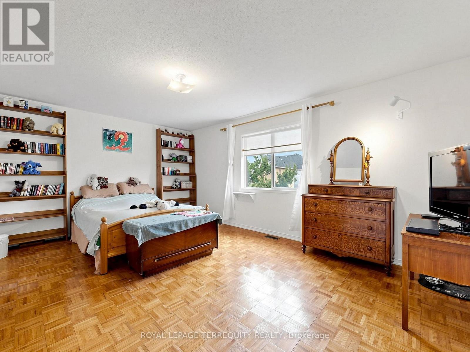 20 DAVEY STREET - 23