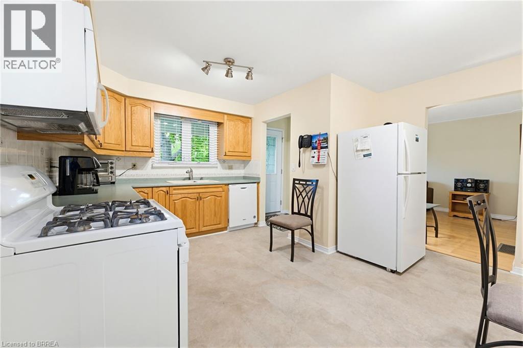 28 RIDGEWOOD Drive - 12