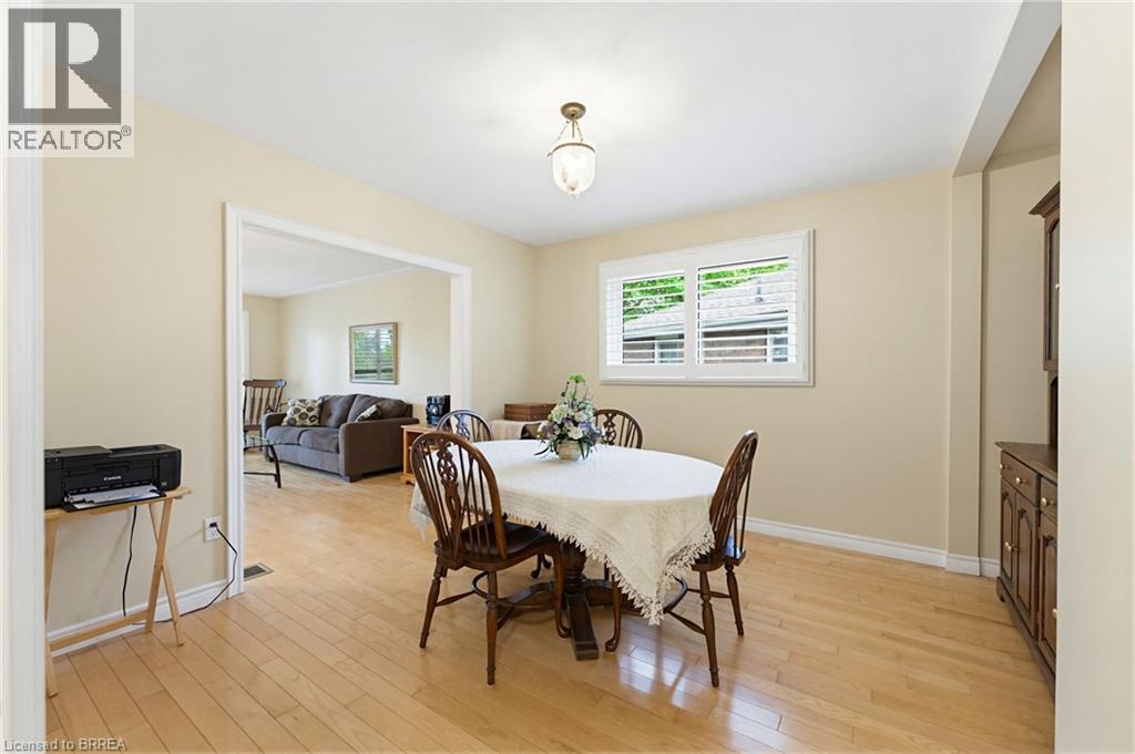 28 RIDGEWOOD Drive - 19