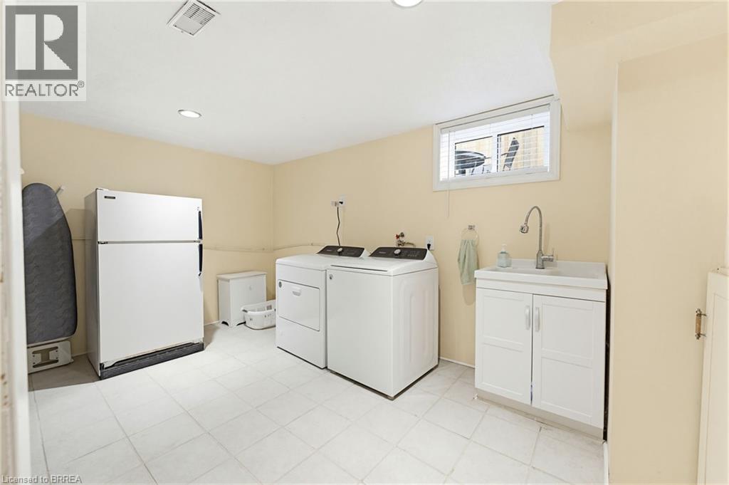 28 RIDGEWOOD Drive - 29