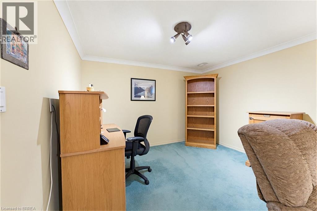 28 RIDGEWOOD Drive, Brantford, Ontario, N3R1A3 — Photo 5