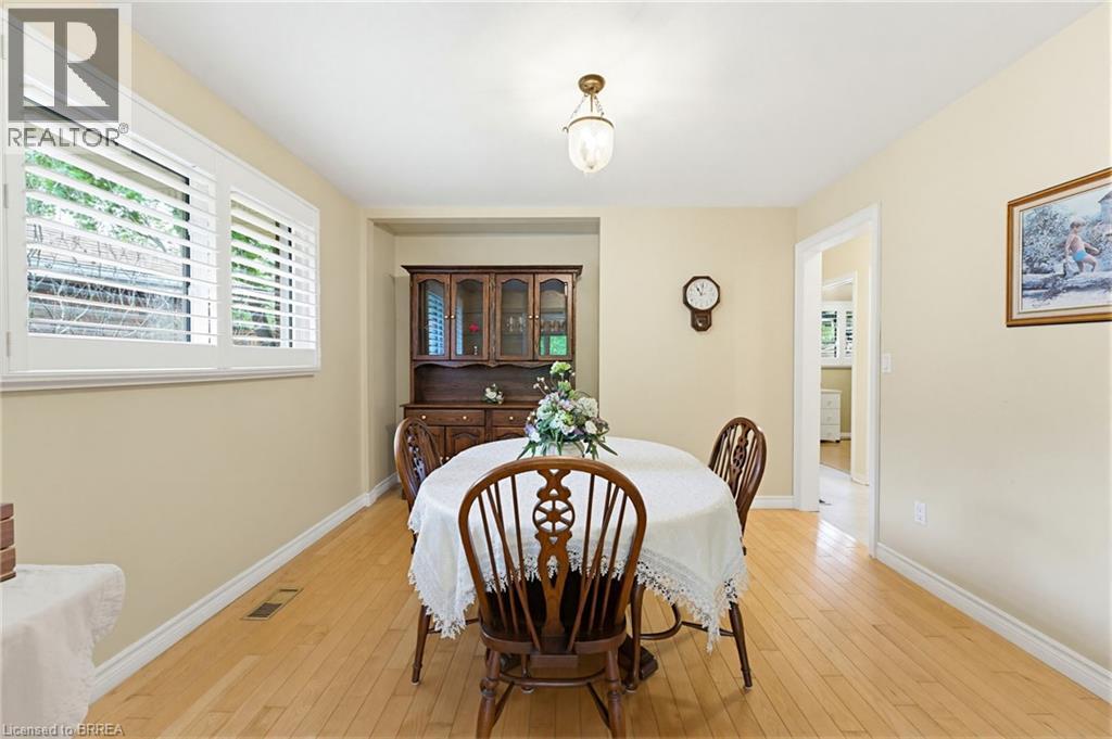 28 RIDGEWOOD Drive - 20