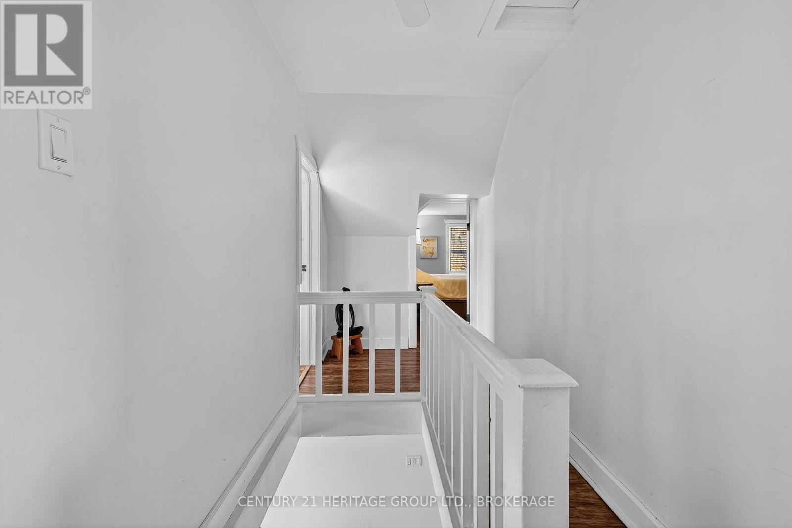 13 WILLIAM STREET - 20