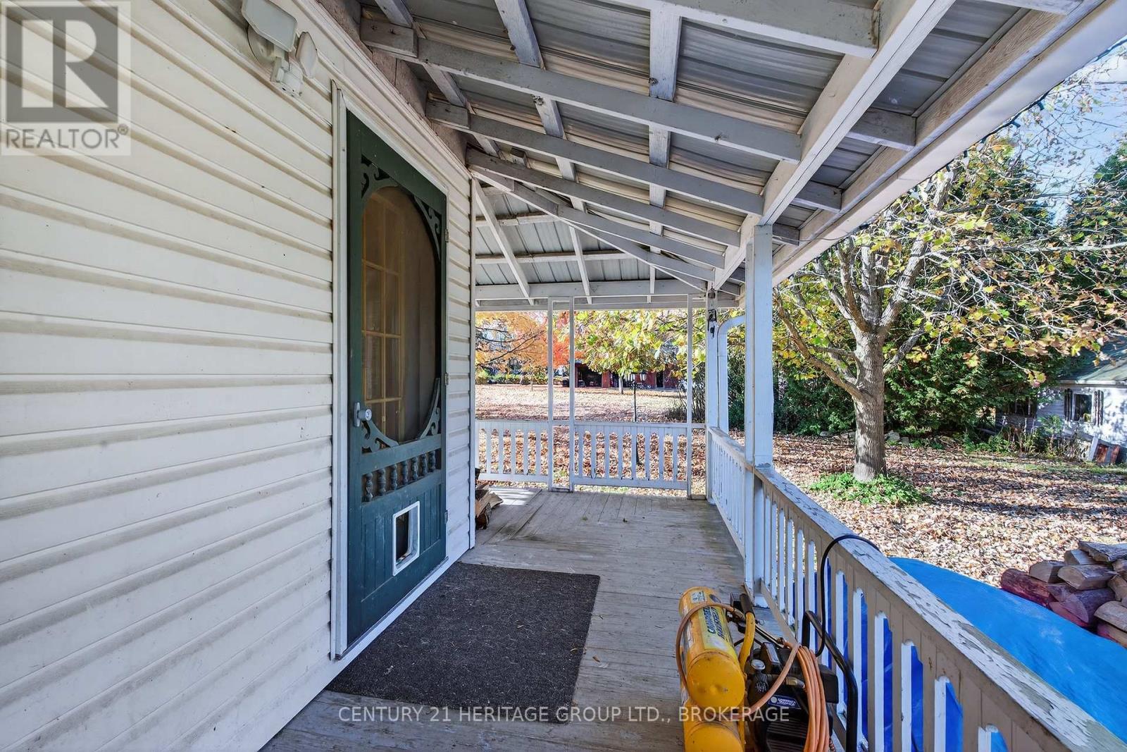 13 WILLIAM STREET - 33