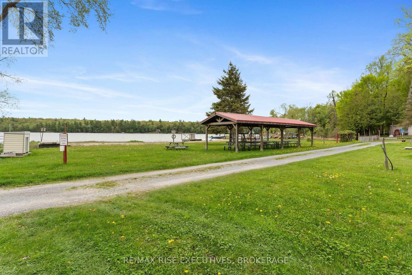 #13 9 GLENFORD LANE - 10