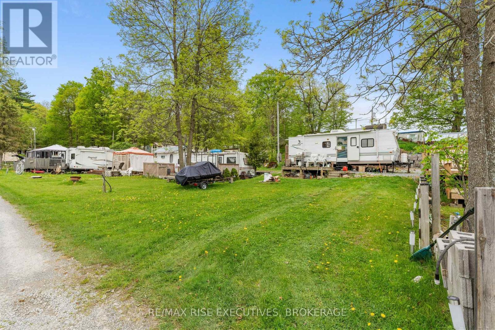 #13 9 GLENFORD LANE - 12