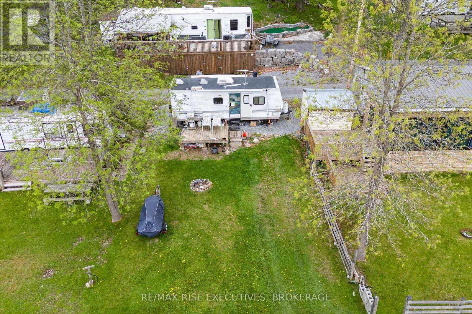 #13 9 GLENFORD LANE - 22