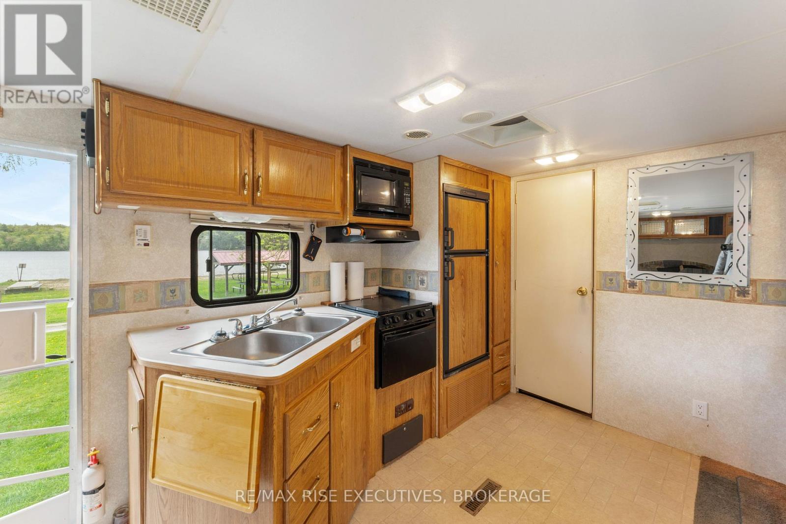 #13 9 GLENFORD LANE - 7