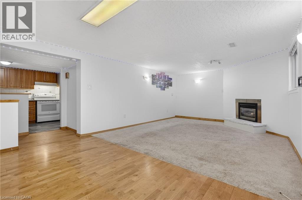 270 MAUSSER Avenue - 36