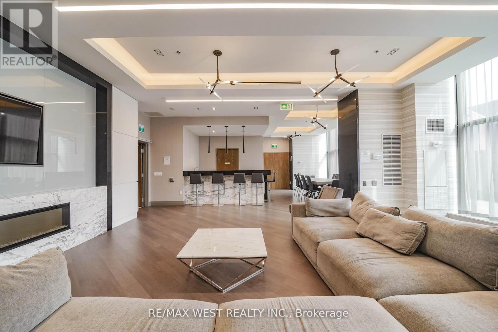 #229 99 EAGLE ROCK WAY - 10
