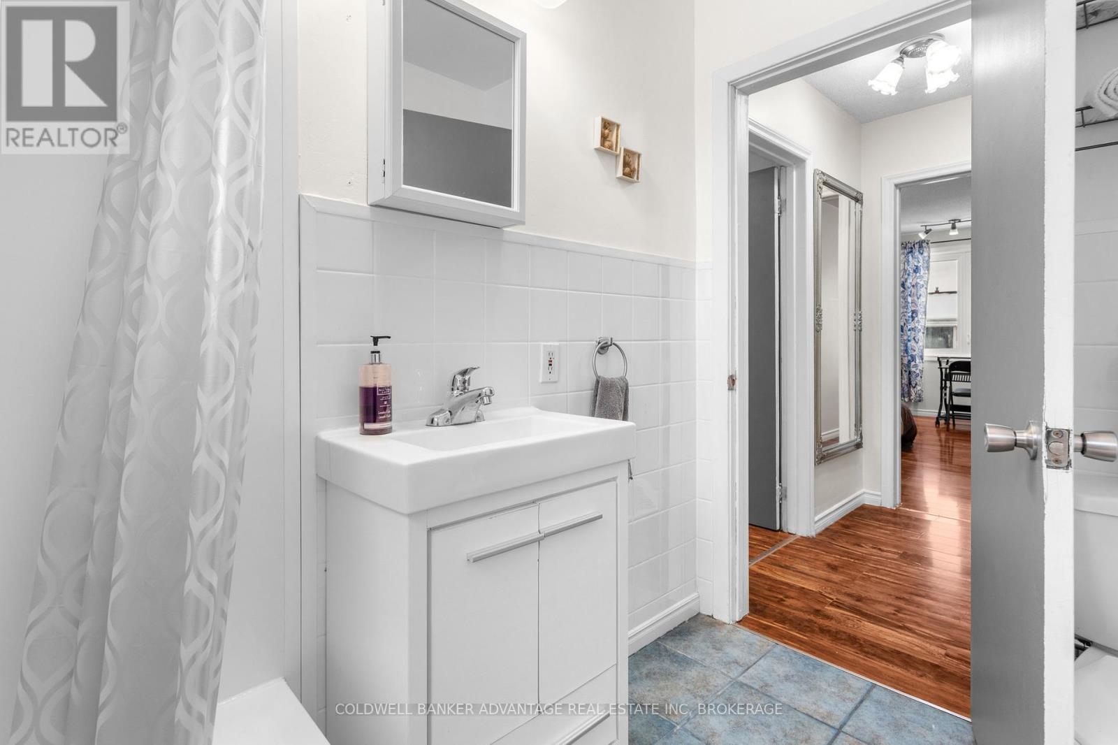 6413 FRANKLIN AVENUE - 28