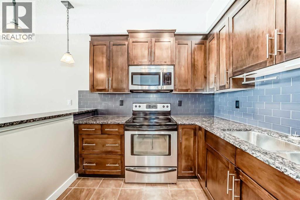 #206 1005B Westmount Drive - 6