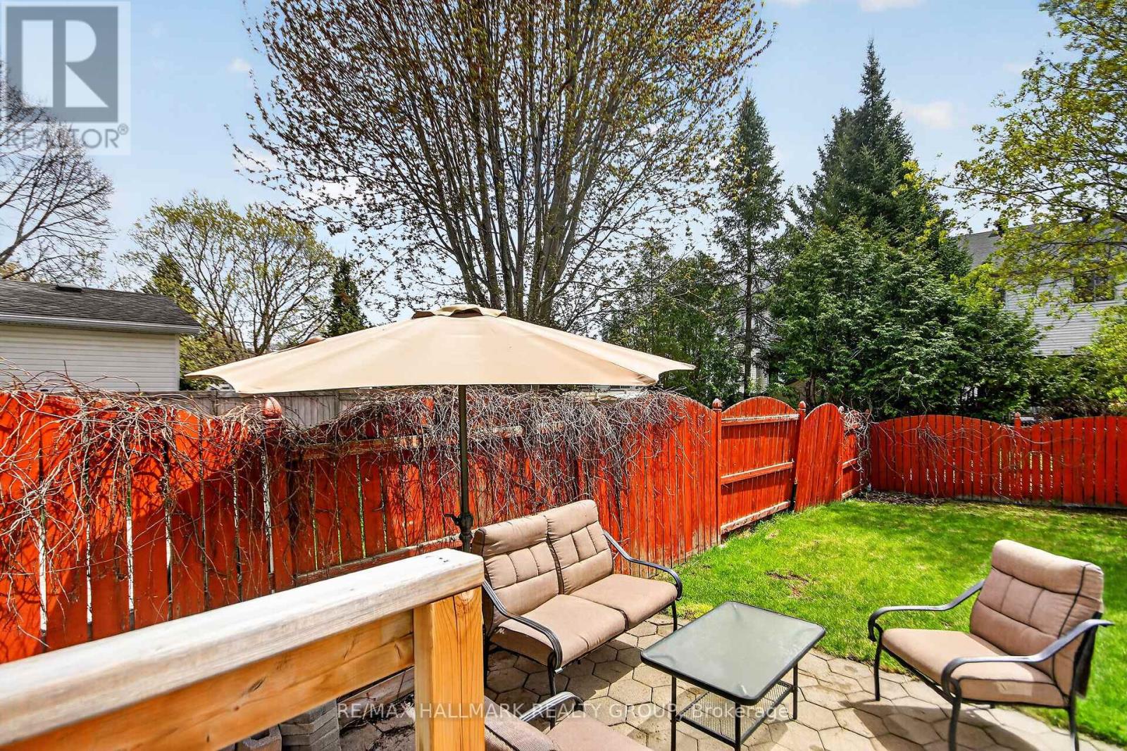 48 AVONMORE CRESCENT - 44