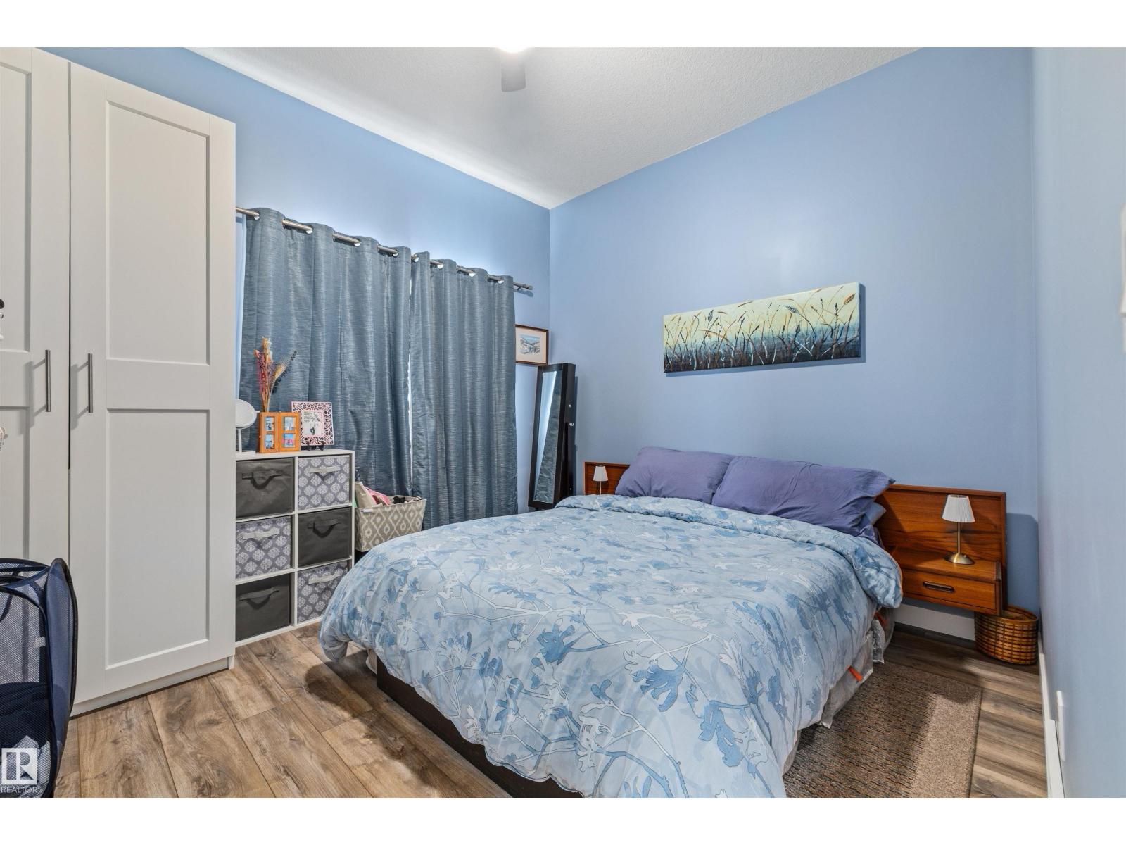 7927 71 AV NW - 50