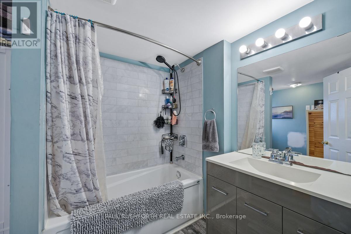 2 Bed, 1 Bath House for Sale in Ottawa – 42 – 3535 ST JOSEPH BOULEVARD, Ottawa – MLS# X13134164 - Image 13