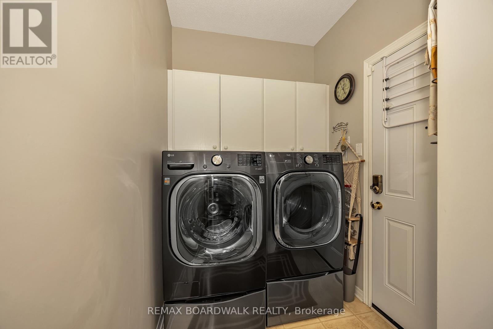 102 MOSSWOOD COURT - 23